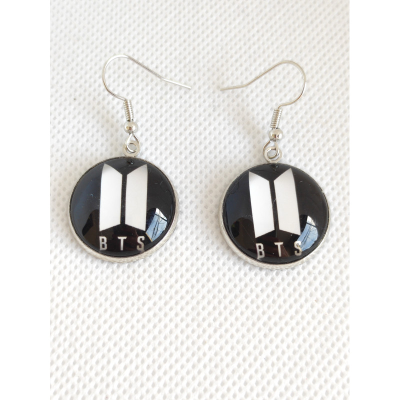 Boucles d'oreilles Petite Groupe BTS 1