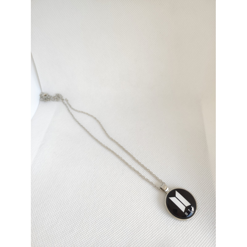 Collier Groupe BTS 1